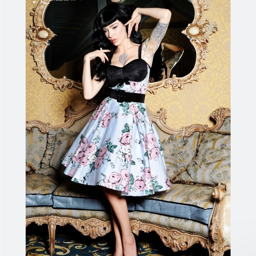 Deadly Dames womans floral pin up flare midi Dress size large. NWOT